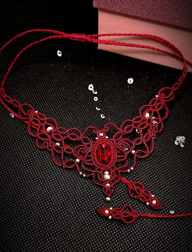 Colier Godess Micromacrame Swarovski Roșu Burgundy