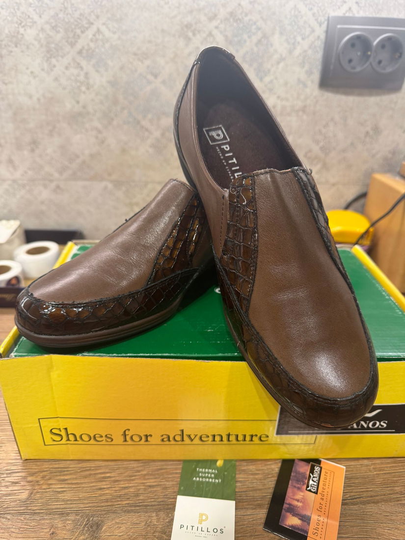 PANTOFI PITILLOS NOI ,SPANIA ,PIELE NATURALA SI PIELE PRINT CROCO MARIME 37