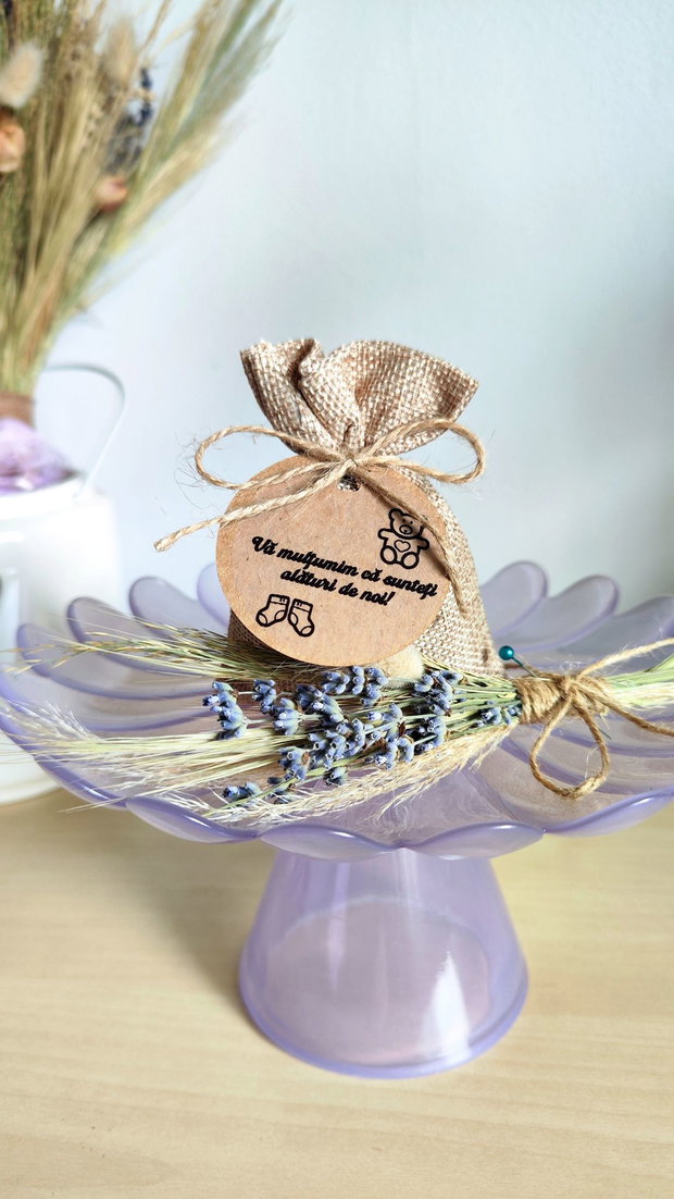 Marturii nunta/botez saculeti din iuta umpluți cu flori de lavanda