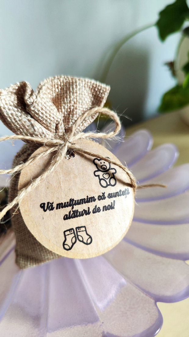 Marturii nunta/botez saculeti din iuta umpluți cu flori de lavanda