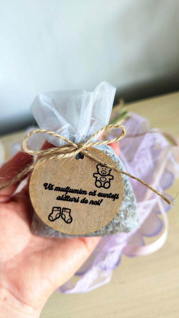 Marturii nunta/botez săculeți din organza si flori de lavanda Lila/Albi