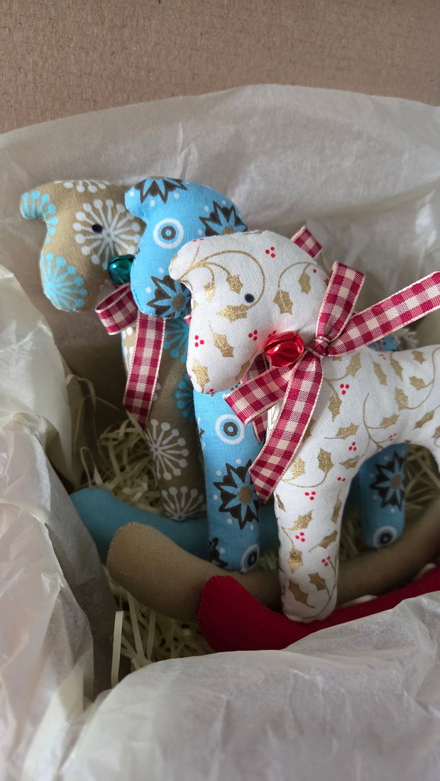 Ornament brad căluț cu clopoțel
