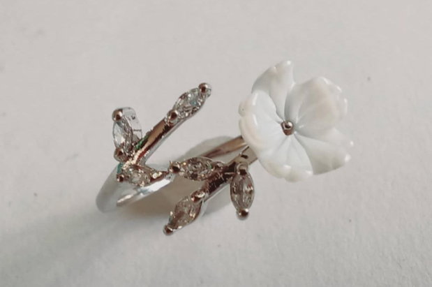 Sidef - Floare alba