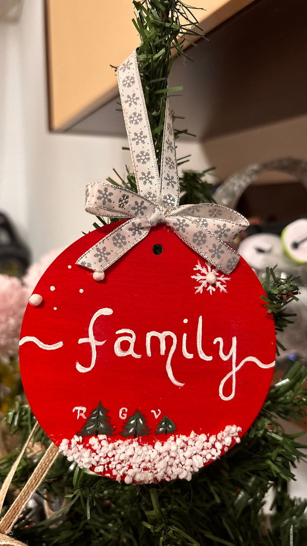 Ornament / glob / cadou Craciun familie personalizat