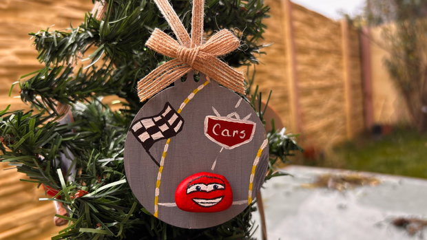 Cadou / ornament brad/ magnet pentru copii personaj Lighting (Fulger) McQueen Cars