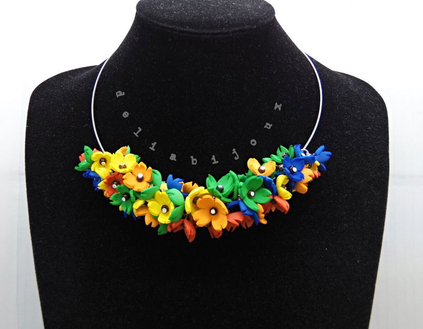 Colier handmade statement cu flori multicolore (cod1344)