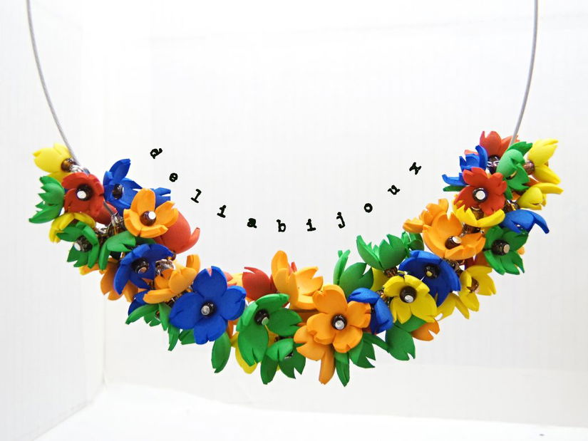 Colier handmade statement cu flori multicolore (cod1344)