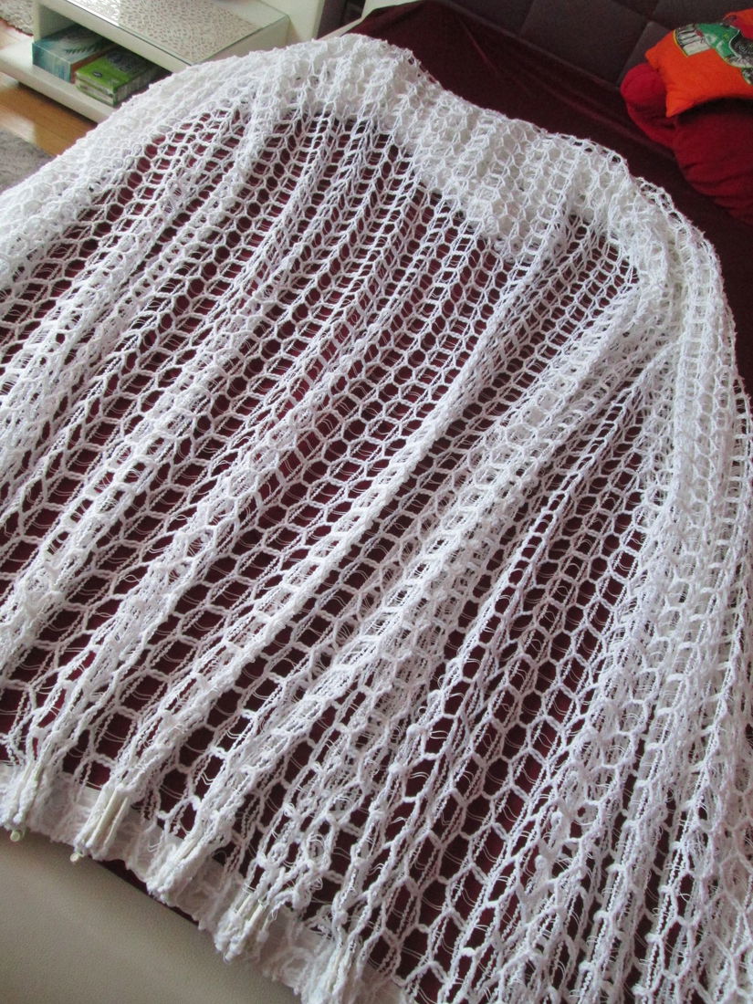 perdea alba deosebita