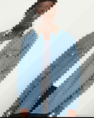 Levi's camasa jeans barbati, culoarea maro, cu guler clasic, relaxed, A1919