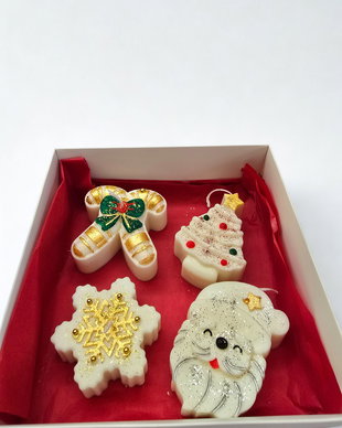 Pachet de Sărbători Handmade  Fulg de Nea, Moș Crăciun, Clopoțel și Brăduț