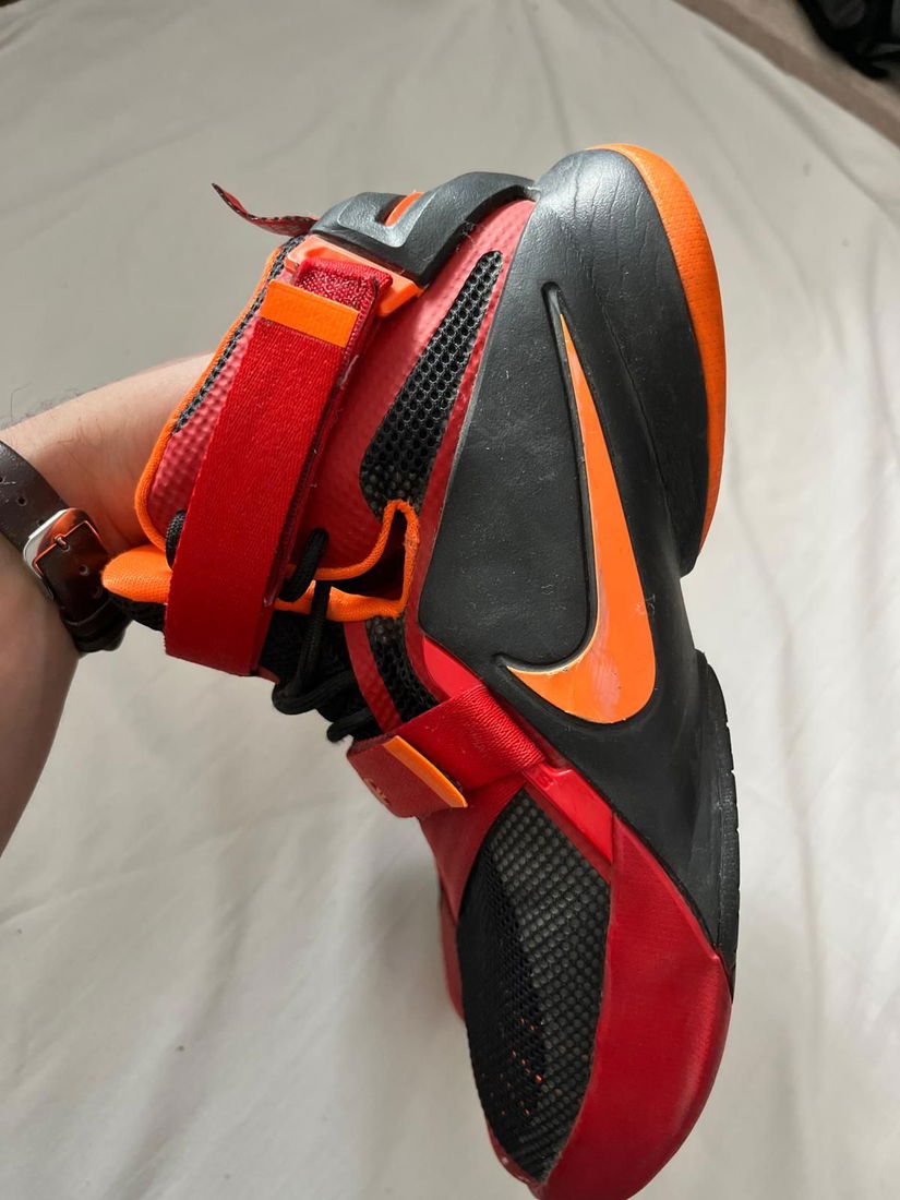 Nike LeBron Soldier 9