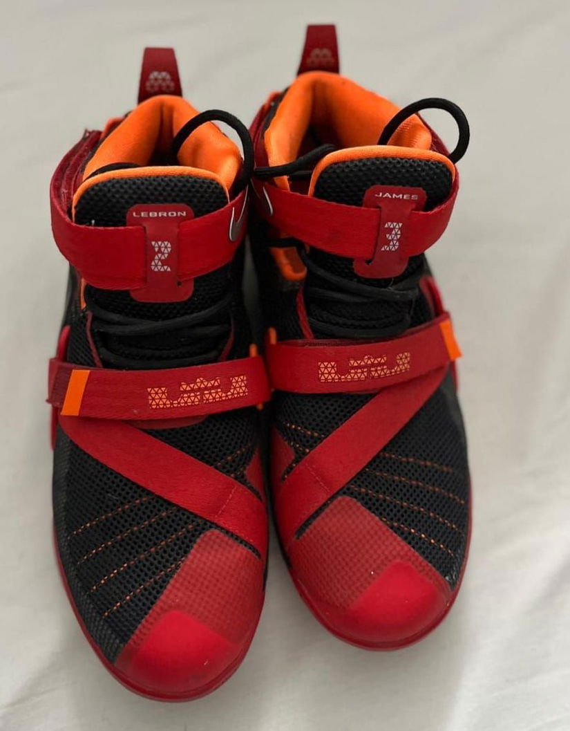 Nike LeBron Soldier 9