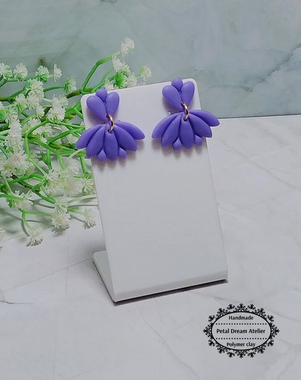 Cercei minimaliști cu tijă