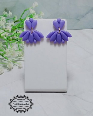Cercei minimaliști cu tijă