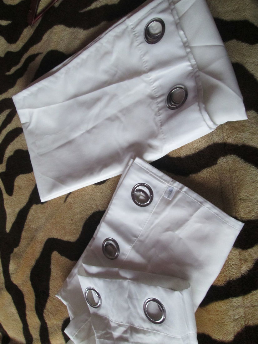 pereche draperii/perdele albe cu inele