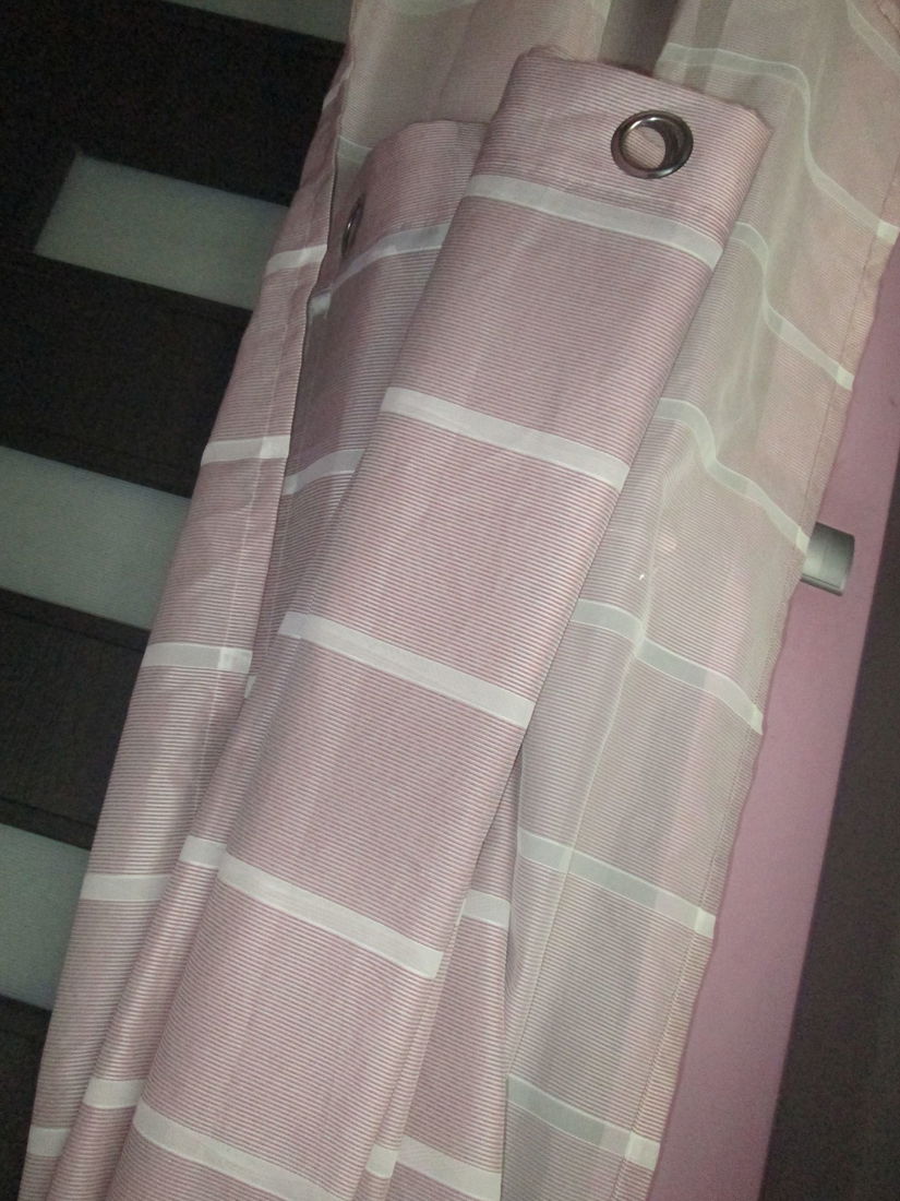 perdea dungi mov/alb