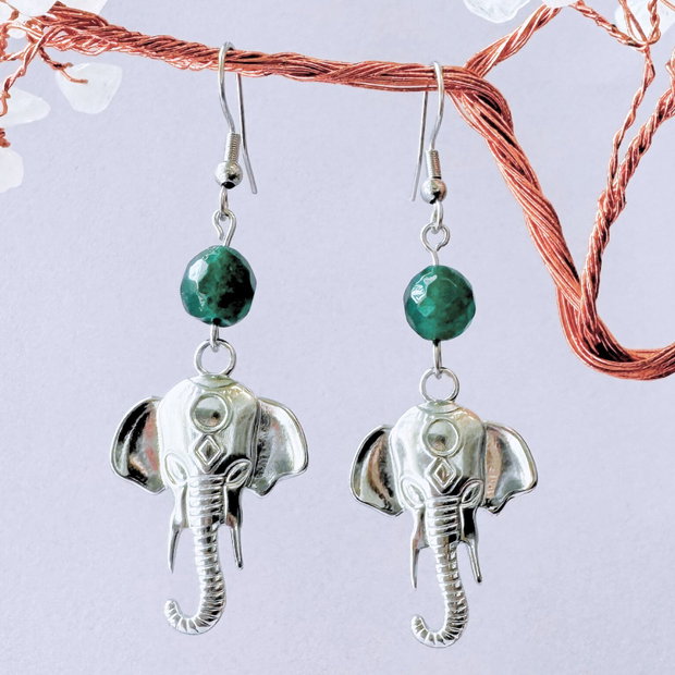 Cercei argintii cu jad verde - Elefant