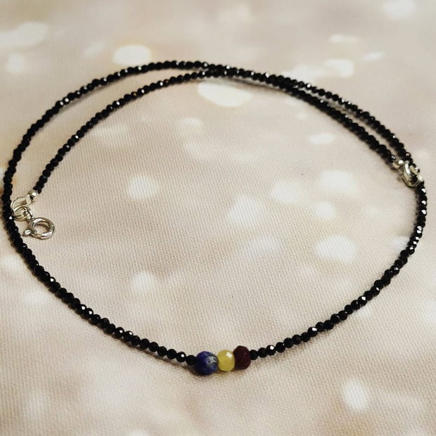 Colier spinel negru, argint si tricolor din jad si lapis lazuli