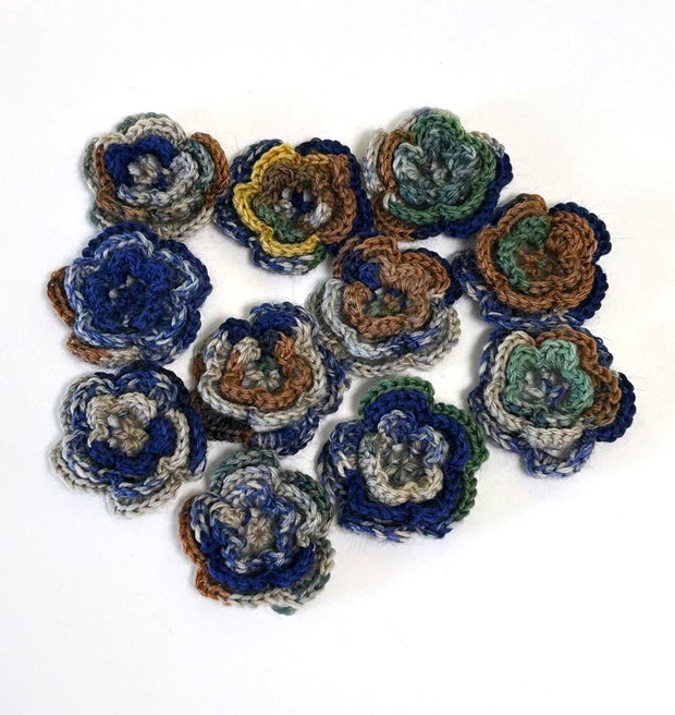 11 x floricele crosetate