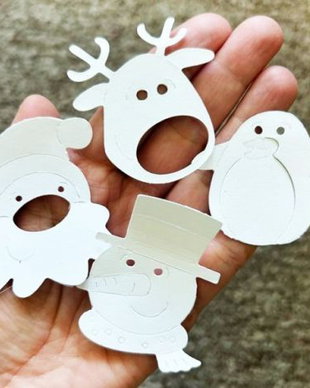 Forme diverse decupate din carton