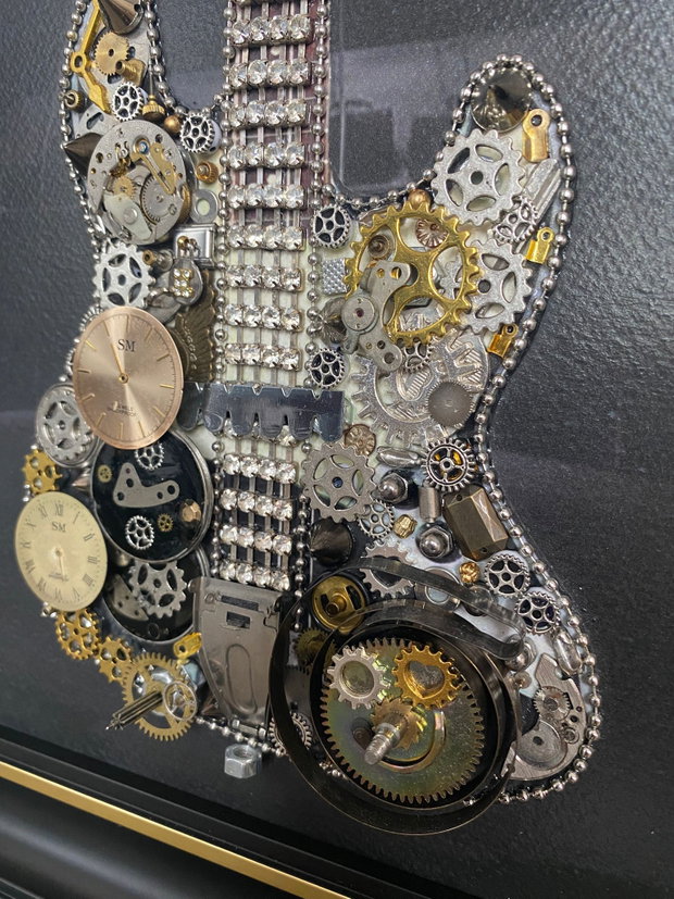 Chitara Bass cod M 709 ・Steampunk Art・Industrial Decor Vintage・Bijuterii steampunk・Cadouri Barbati
