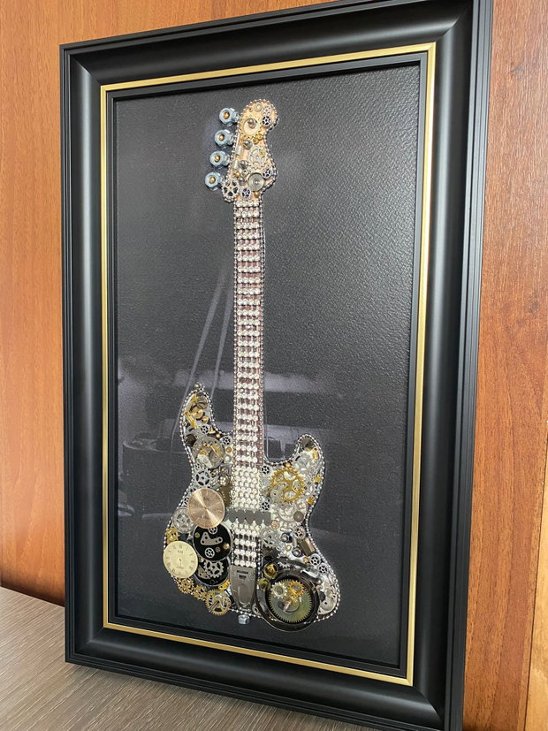 Chitara Bass cod M 709 ・Steampunk Art・Industrial Decor Vintage・Bijuterii steampunk・Cadouri Barbati