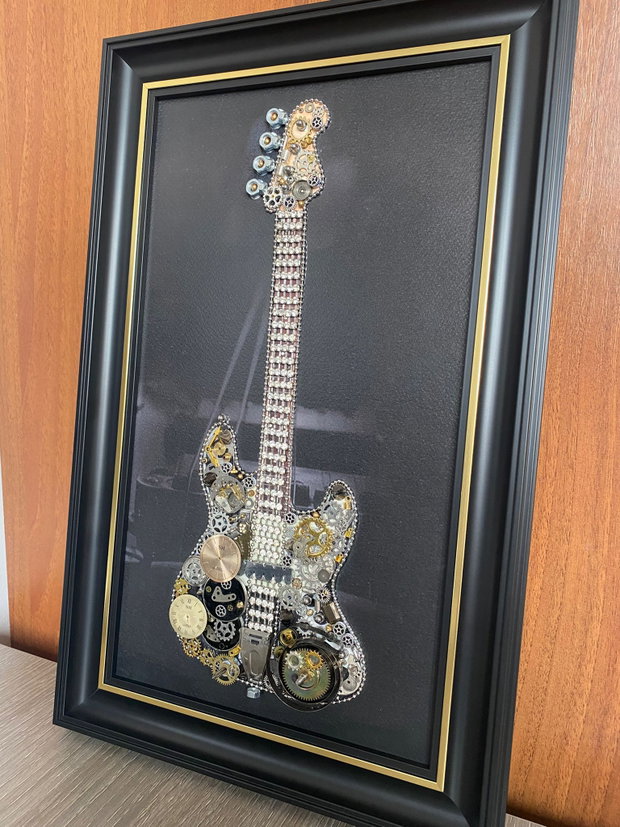 Chitara Bass cod M 709 ・Steampunk Art・Industrial Decor Vintage・Bijuterii steampunk・Cadouri Barbati