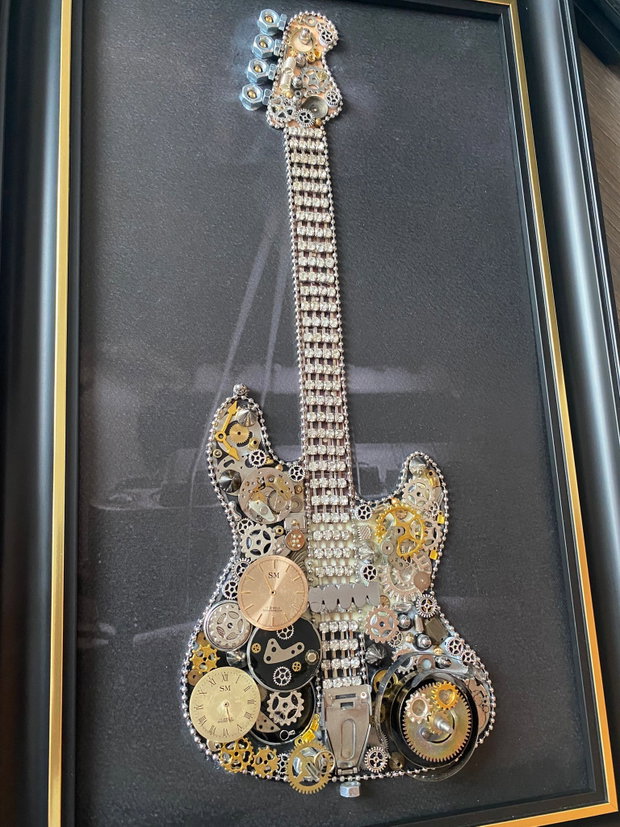 Chitara Bass cod M 709 ・Steampunk Art・Industrial Decor Vintage・Bijuterii steampunk・Cadouri Barbati