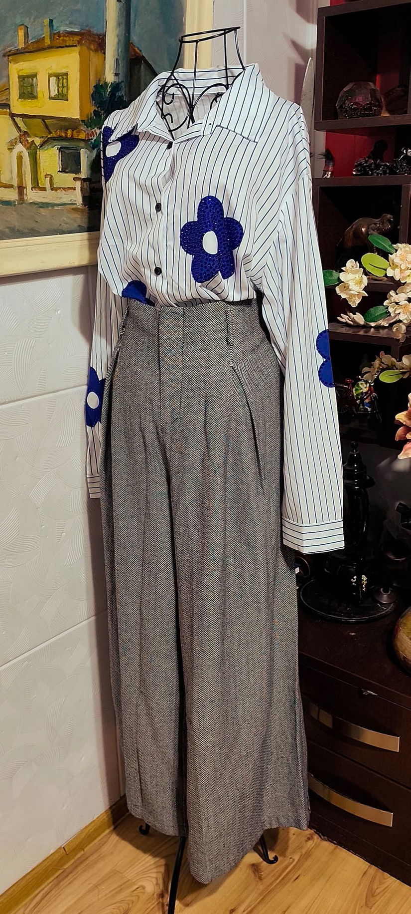 Pantalon larg evazat din stofa