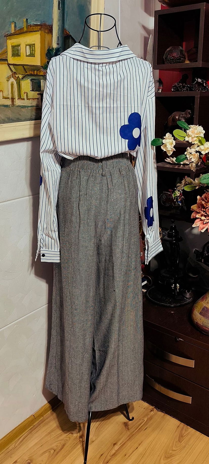 Pantalon larg evazat din stofa