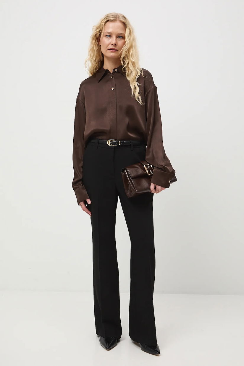 Medicine camasa culoarea maro, cu guler clasic, relaxed