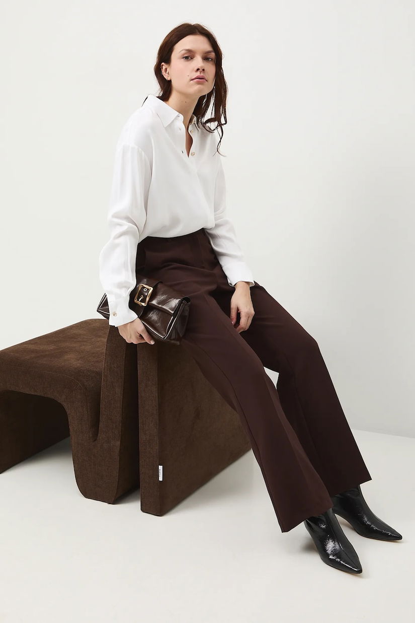 Medicine camasa culoarea bej, cu guler clasic, relaxed