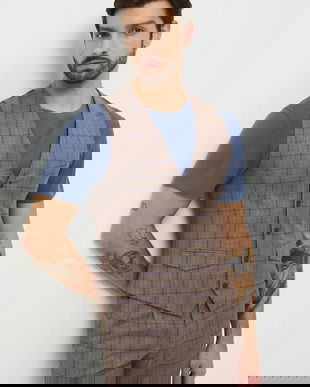 Medicine vesta culoarea maro