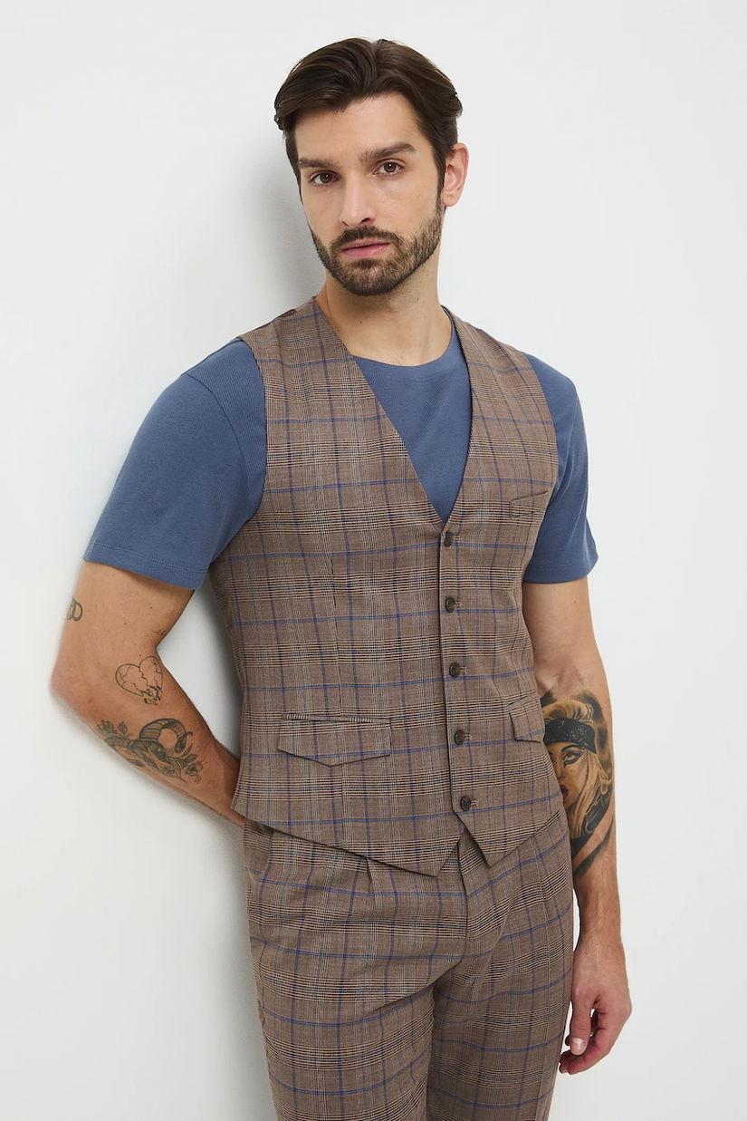 Medicine vesta culoarea maro