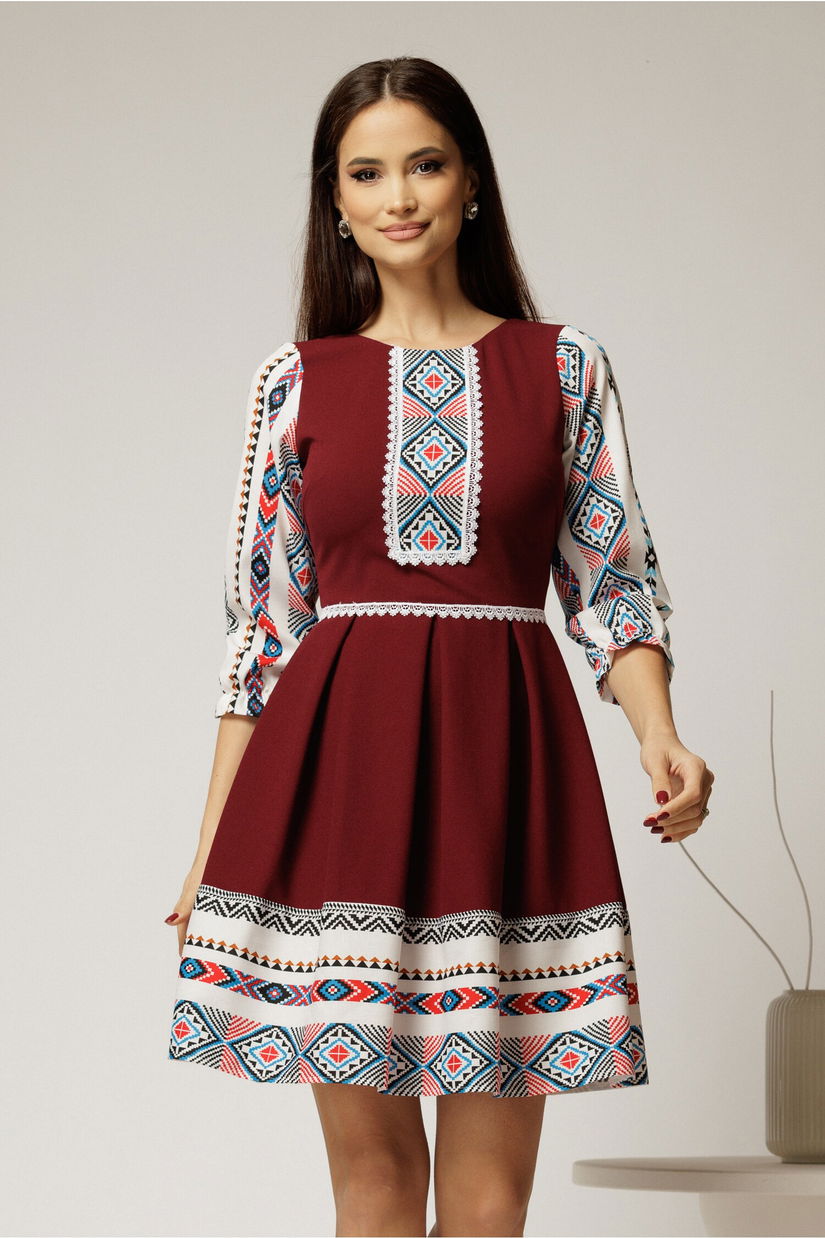 Rochie scurta bordo cu motive etno