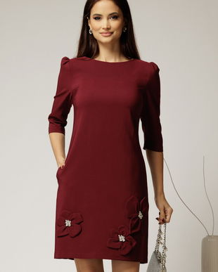 Rochie scurta bordo cu aplicatii florale elegante