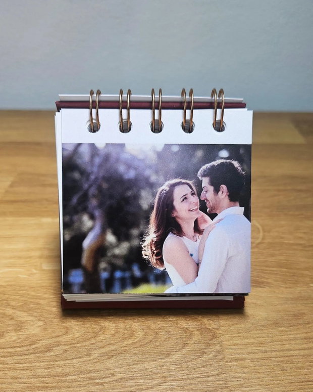Calendar birou personalizat cu poza
