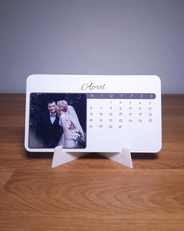 Calendar de birou personalizat fiecare luna cu poza ta