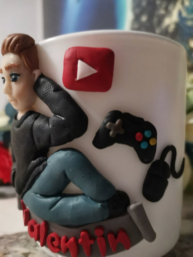 Cana personalizata pentru pasionati de gaming