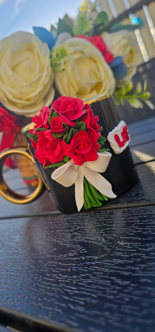 Cana personalizata cu trandafiri rosii