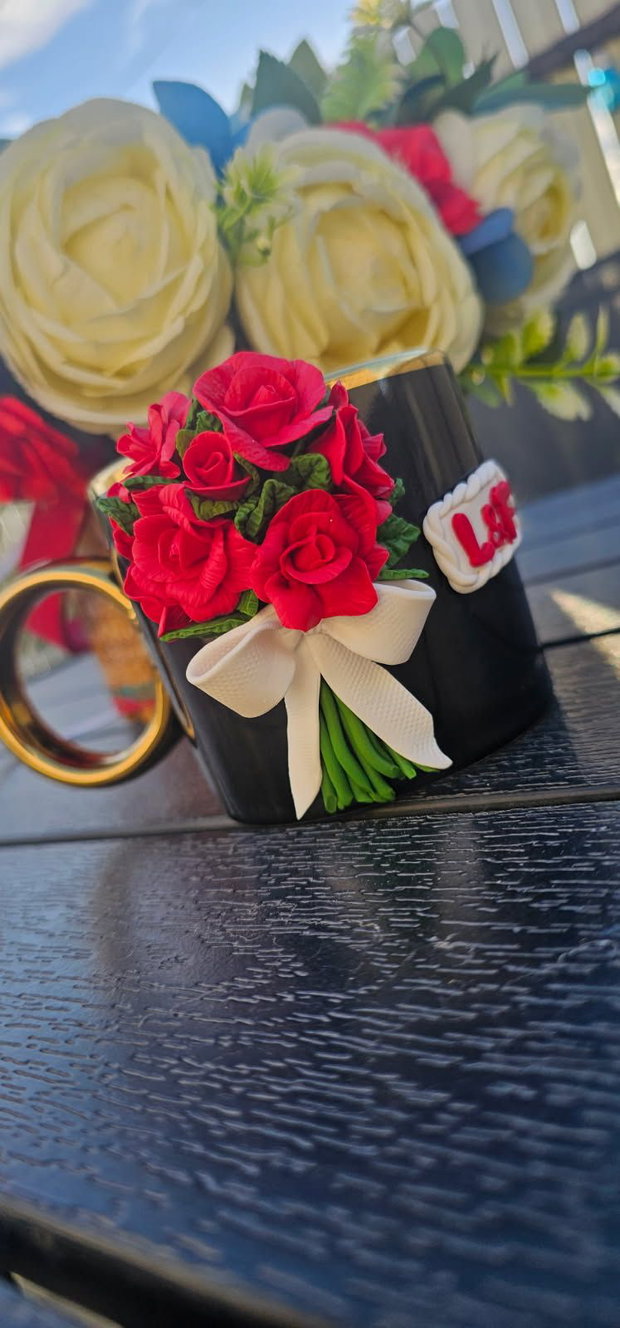 Cana personalizata cu trandafiri rosii