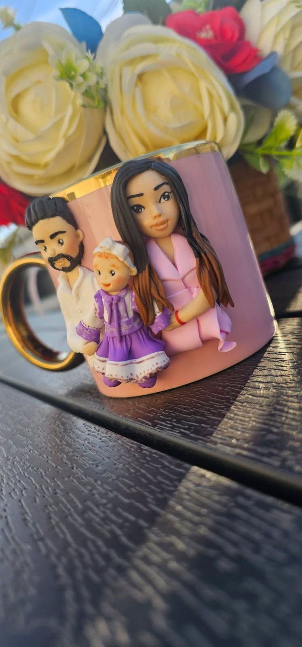 Cana cu figurine modelate manual- cadou perfect si original Familie
