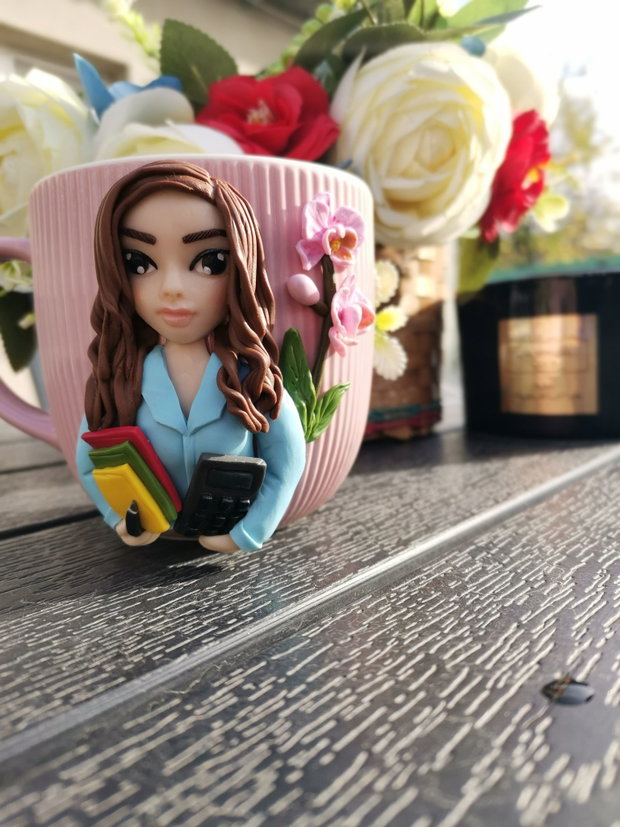 Cana personalizata cu figurina 3D contabil - cadou original