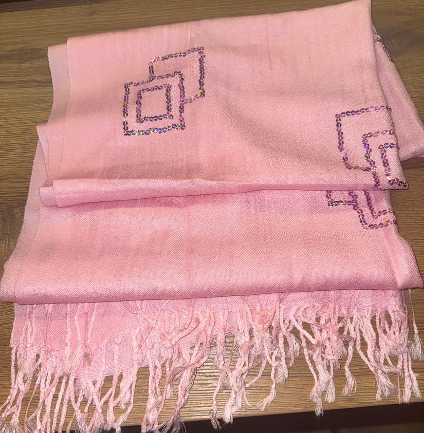 SAL MINUNAT CASMIR SI MATASE BRODAT CU PAIETE 180/65 CM