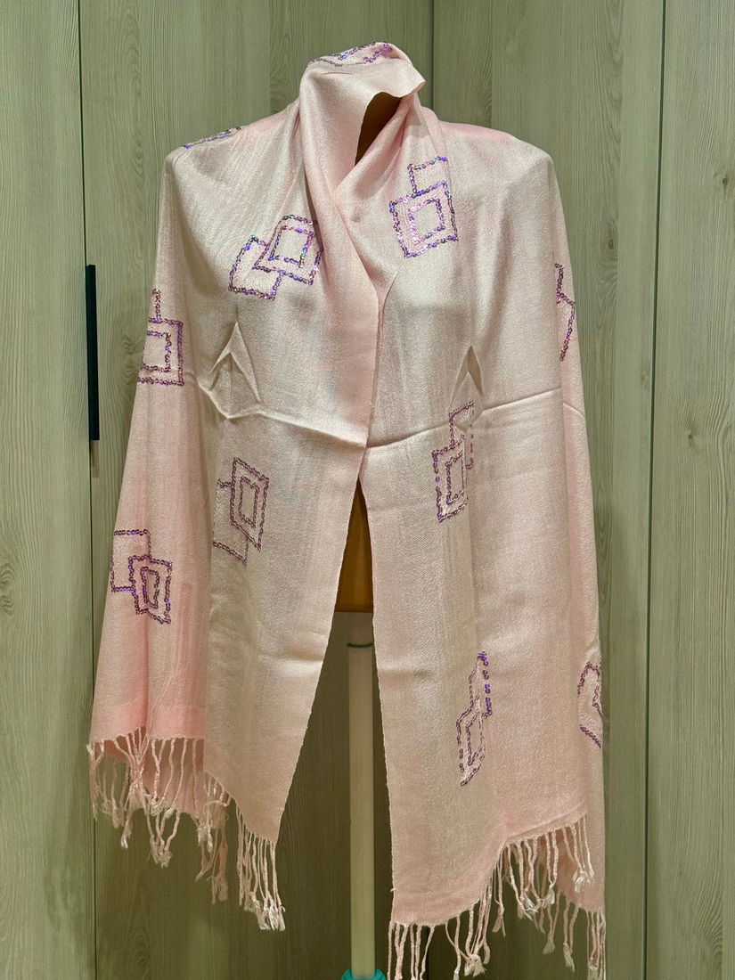 SAL MINUNAT CASMIR SI MATASE BRODAT CU PAIETE 180/65 CM