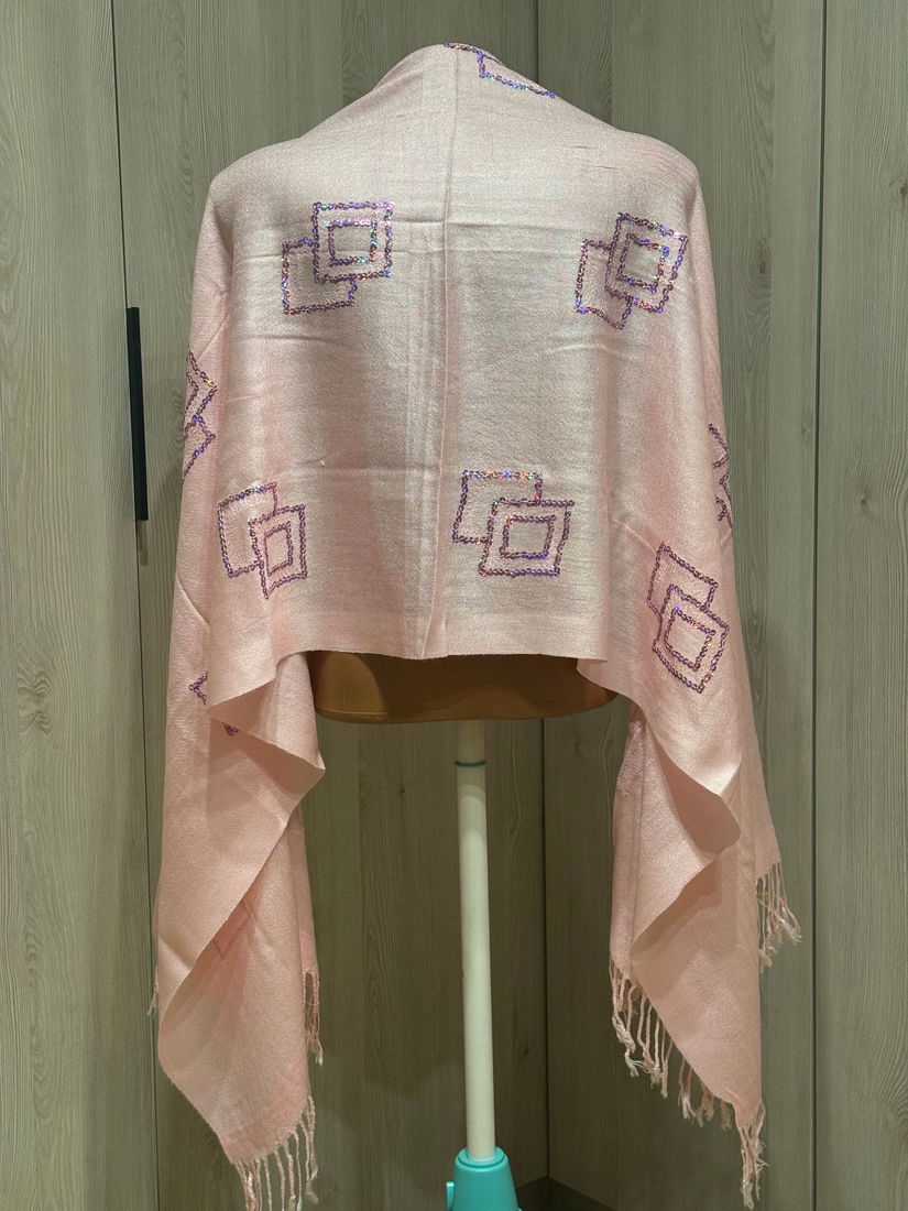 SAL MINUNAT CASMIR SI MATASE BRODAT CU PAIETE 180/65 CM