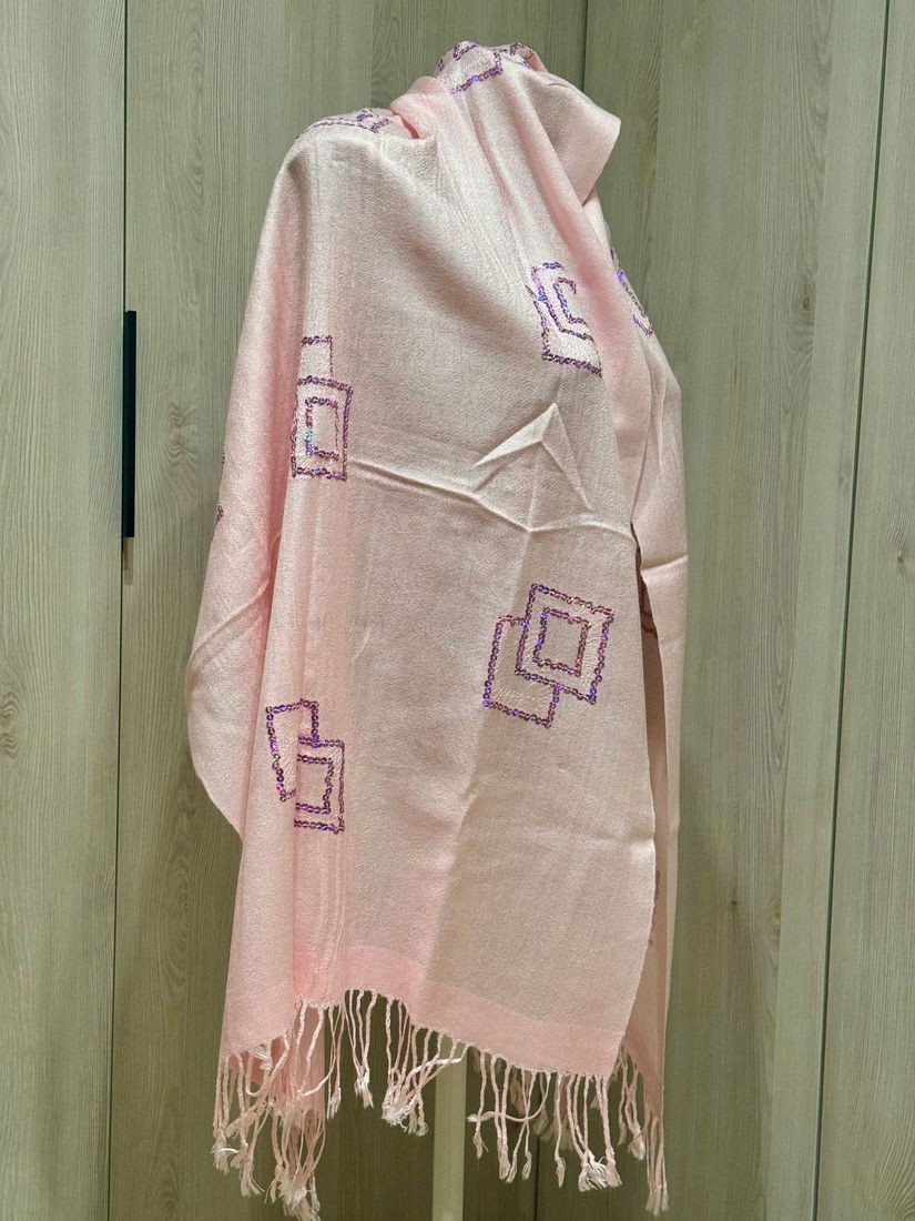 SAL MINUNAT CASMIR SI MATASE BRODAT CU PAIETE 180/65 CM