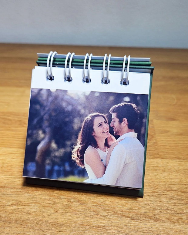 Calendar birou personalizat cu poza