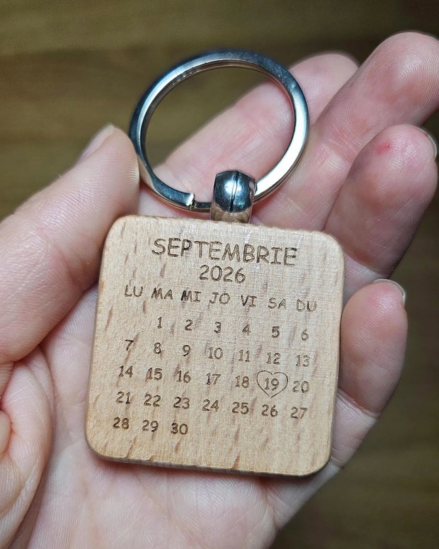 Breloc gravat data nuntii