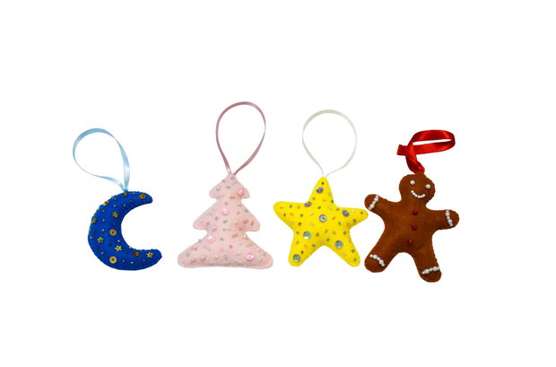 Pachet decorațiuni de Crăciun - set 4 ornamente de fetru brodate